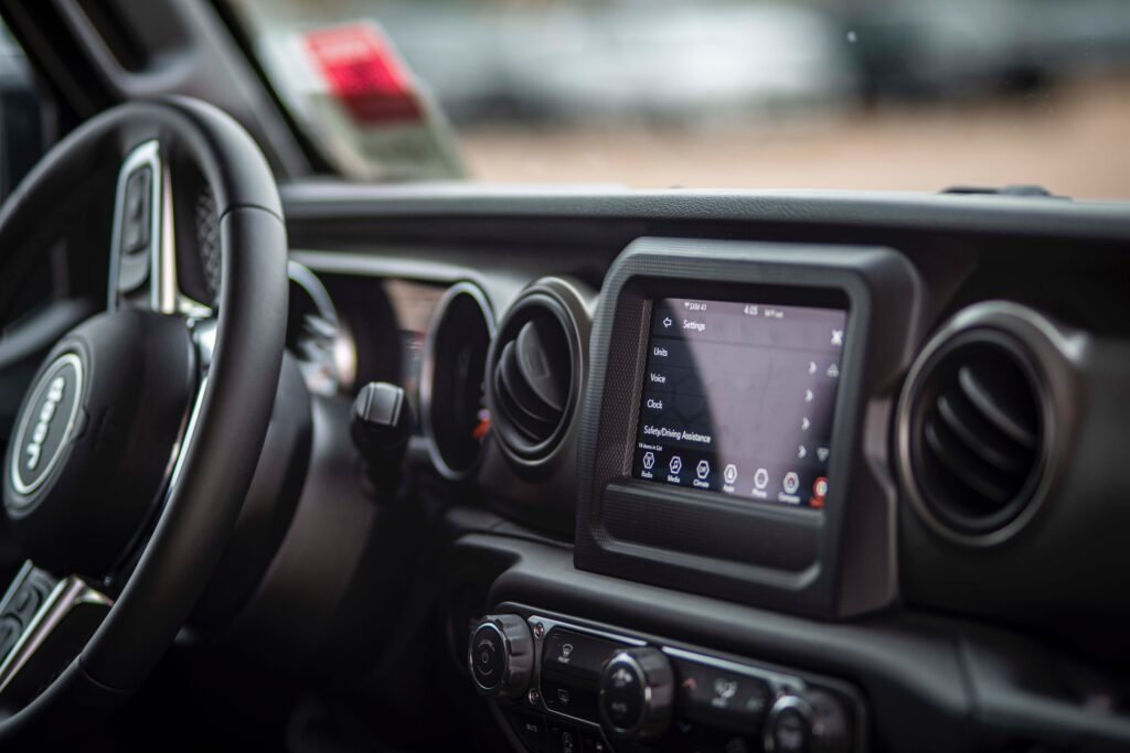 dash mount accessory for jeep